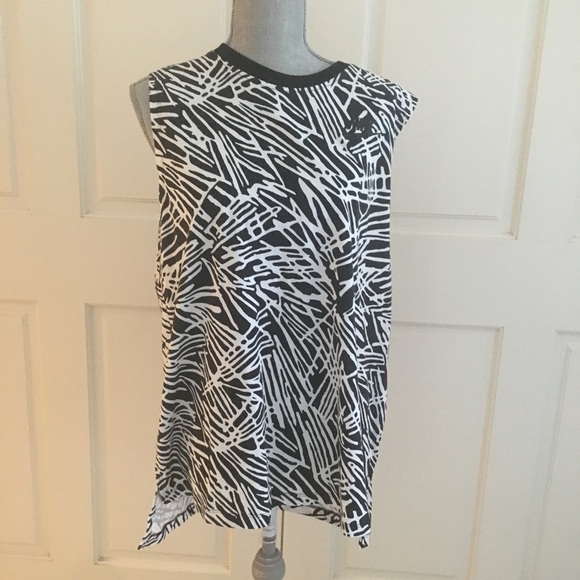 Nike Muscle Tee - Picture 3 of 5